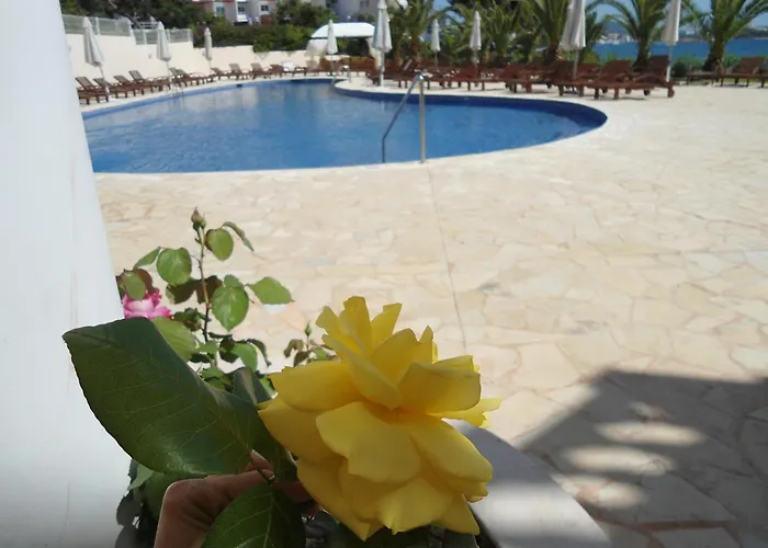 Santa Eulària des Riu Hotels mit Whirlpool