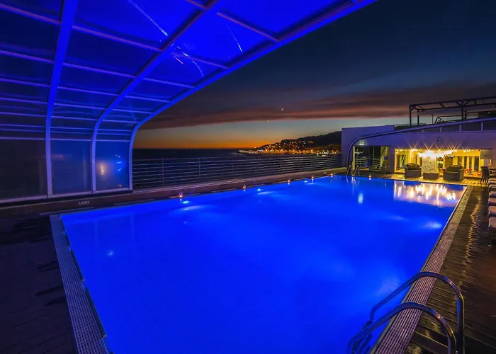 Sesimbra Hotell med Jacuzzi