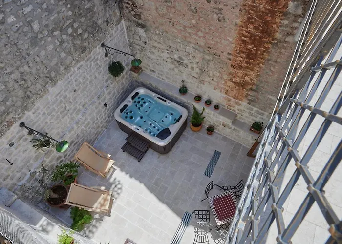 Trogir Hotels With Jacuzzi in Room