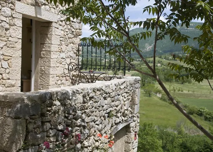 Hôtels Spa à Drome