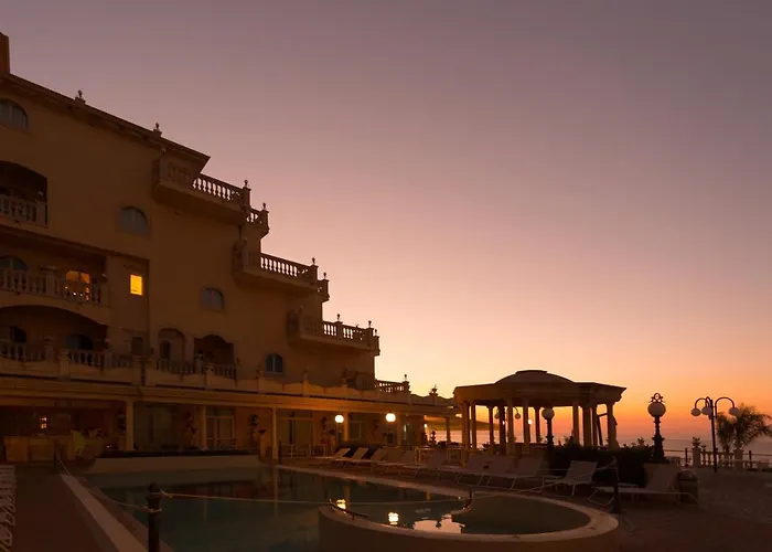 Giardini-Naxos Hoteles Spa