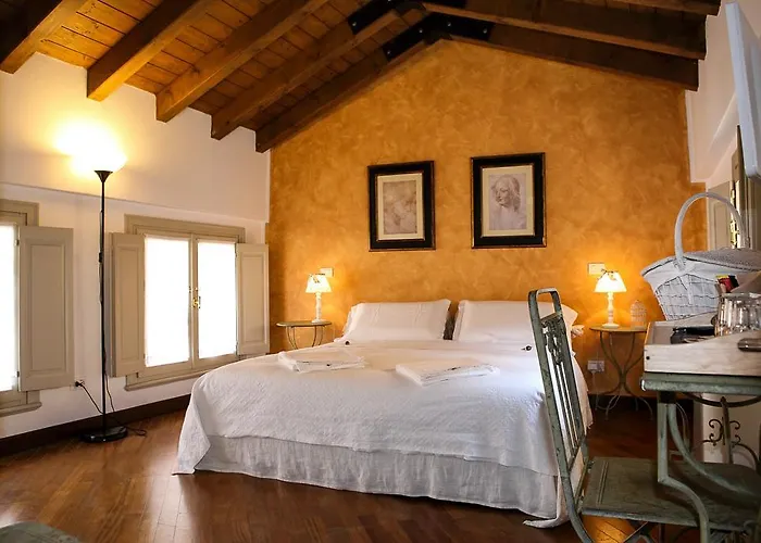 Mantua Hotels mit Whirlpool