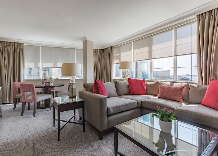 Saint Helier Jersey Hotell med Jacuzzi