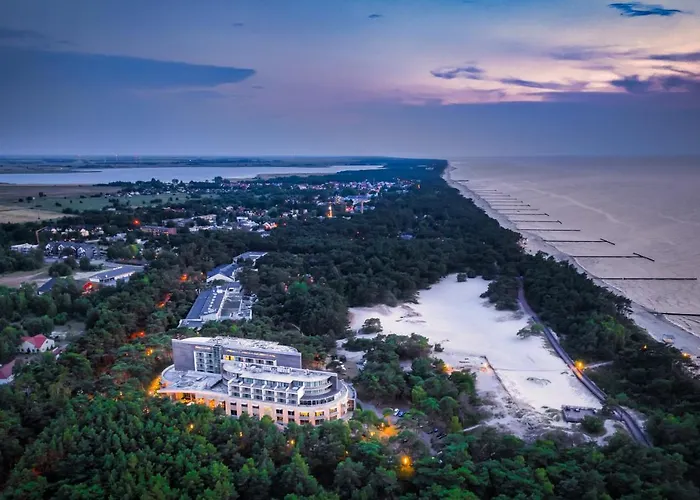 Dźwirzyno Hotels mit Whirlpool