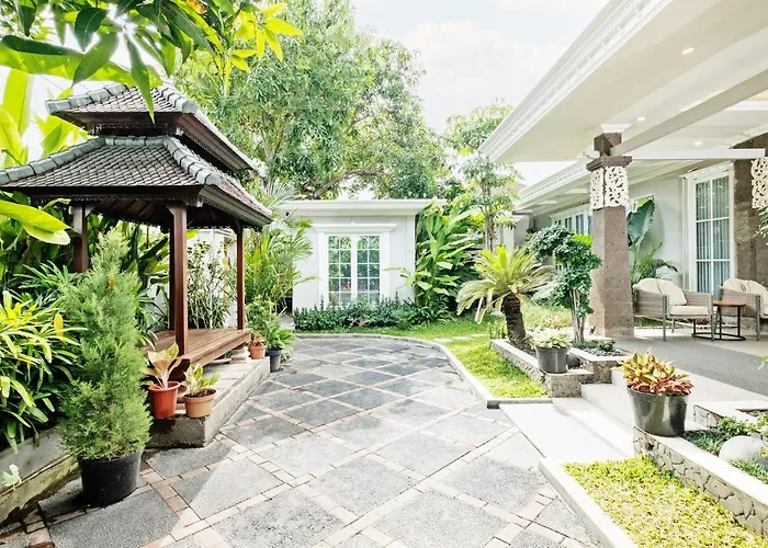 Kerobokan Hotel con Jacuzzi