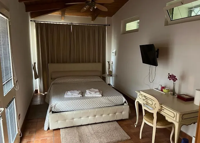 Casalnuovo Di Napoli Hotel con Jacuzzi