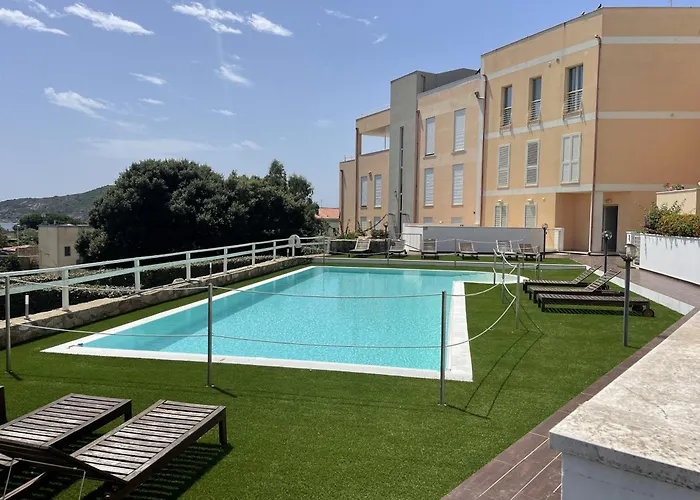 La Maddalena (Sassari) Hotell med Jacuzzi