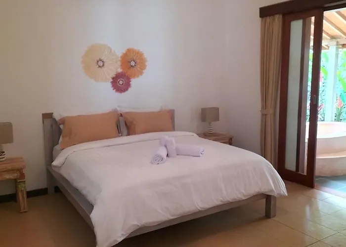 Uluwatu Hotell med Jacuzzi