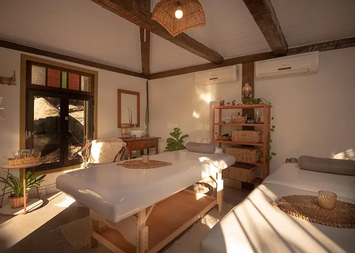 Hotels met Jacuzzi in Ilhabela
