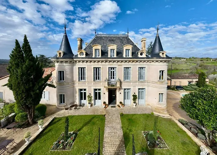 Hôtels Spa à Saint-Magne-de-Castillon