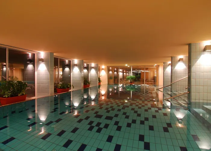 Bar Hotels mit Whirlpool