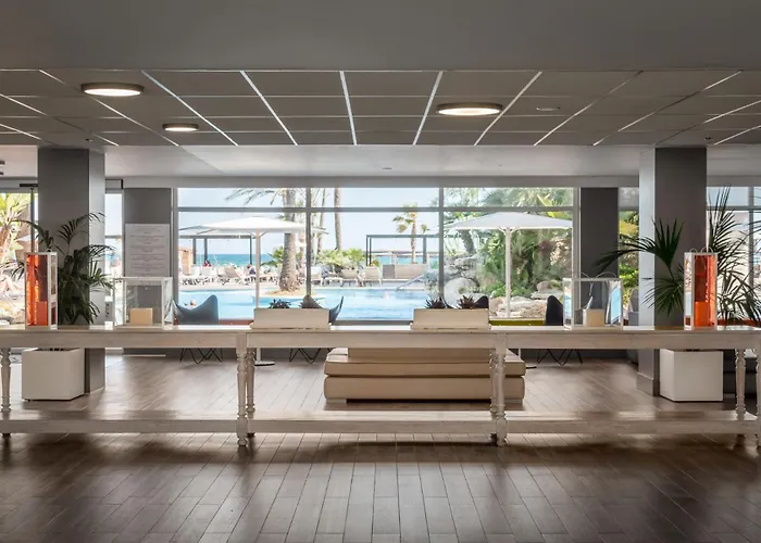 Cambrils Hotell med Jacuzzi