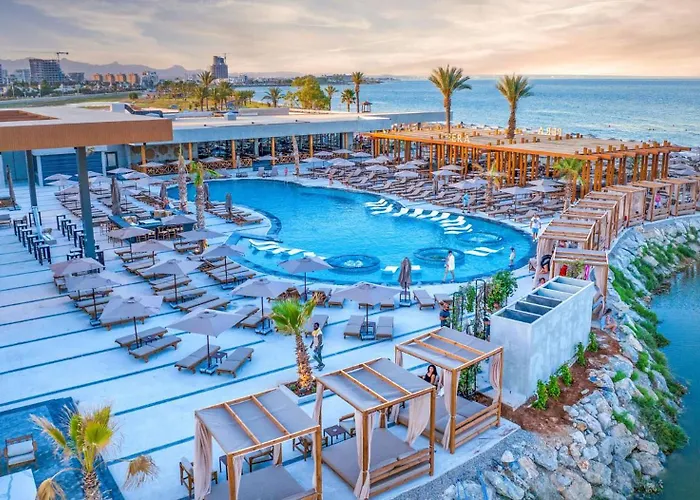 Iskele District (Northern Cyprus) Hotels mit Whirlpool
