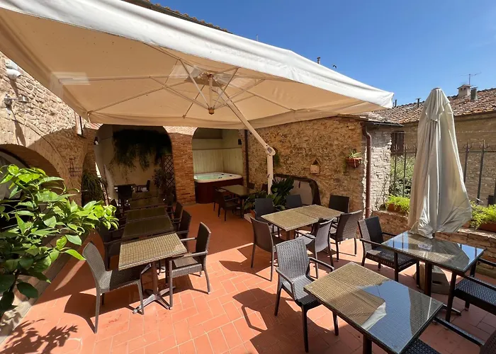 Hotels met Jacuzzi in San Gimignano