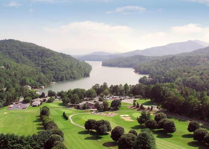 Lake Lure Hotels With Jacuzzi in Room