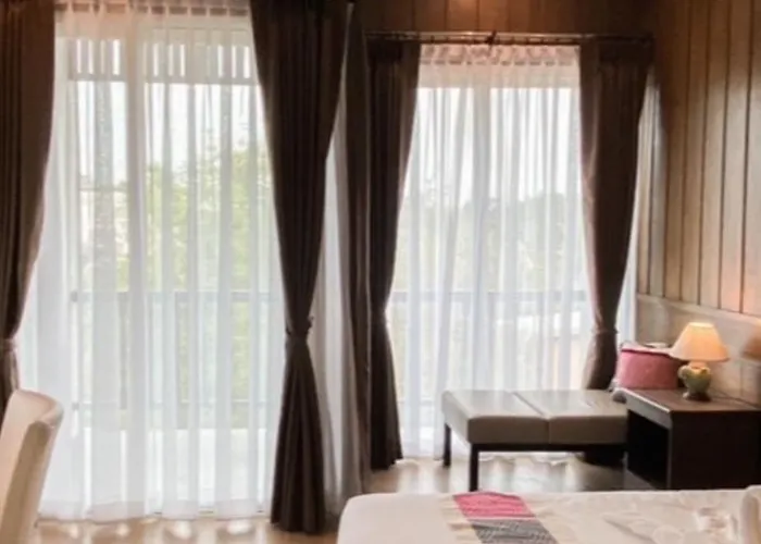 Nan Hotell med Jacuzzi