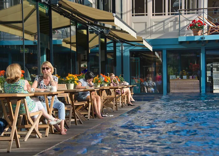 Bristol Hotels With Jacuzzi in Room