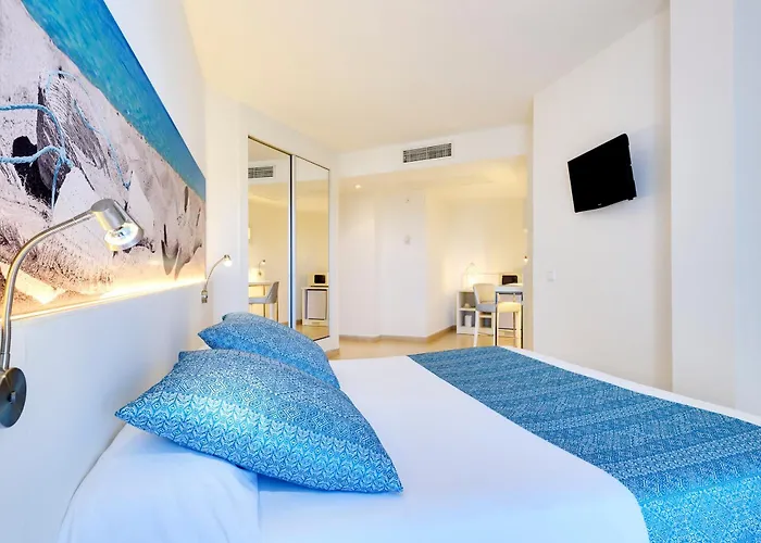 Hotels met Jacuzzi in Santa Eularia des Riu