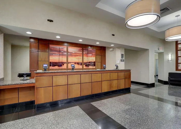 Charlotte Hotels mit Whirlpool