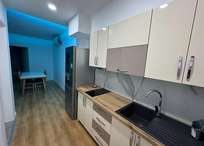 Shëngjin Hotels mit Whirlpool