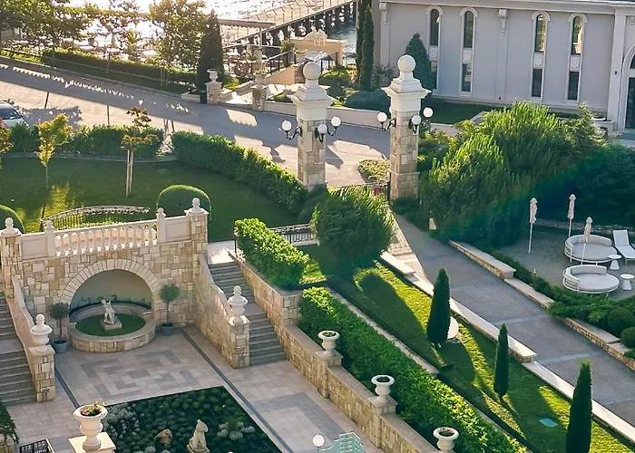 Saints Constantine and Helena Hotels mit Whirlpool