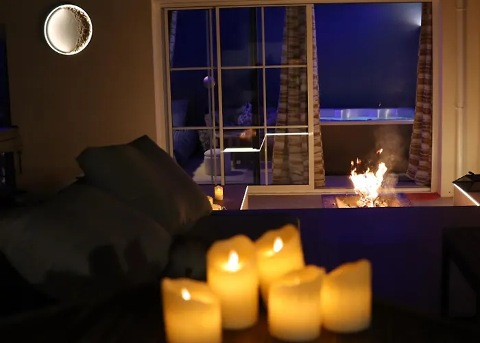 Nantes Hotels With Jacuzzi in Room