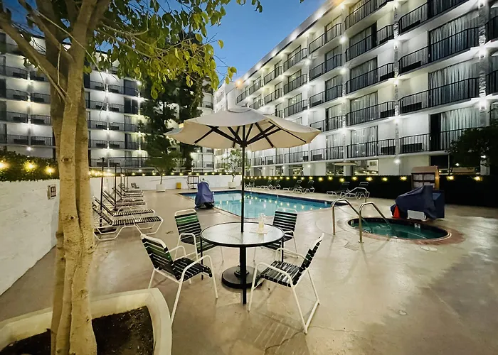 Glendale Hotels mit Whirlpool