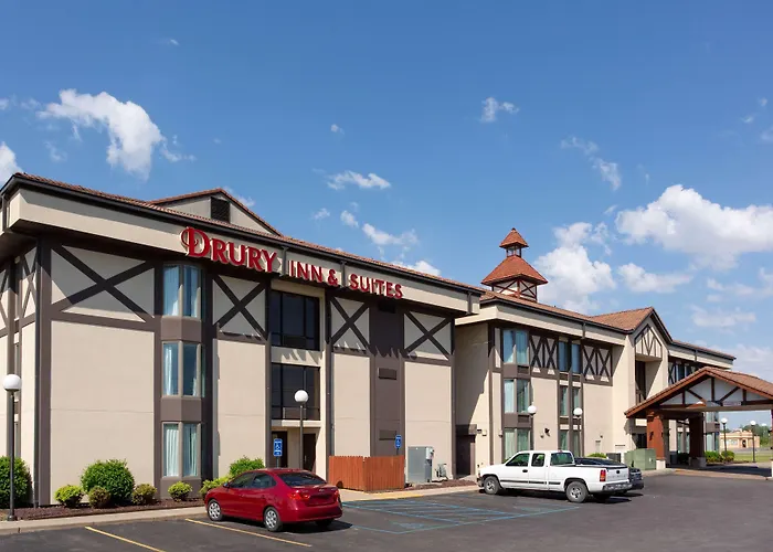 Dyersburg Hotels With Jacuzzi in Room