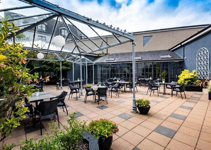 Hotels met Jacuzzi in Port Laoise