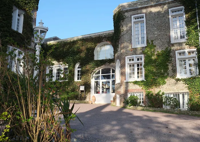 Étretat Hotels mit Whirlpool