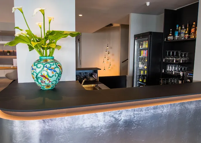 Menton Hotels mit Whirlpool