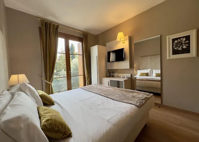 Toscolano-Maderno Hotels mit Whirlpool