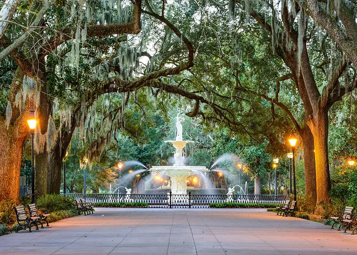 Savannah Hotels mit Whirlpool