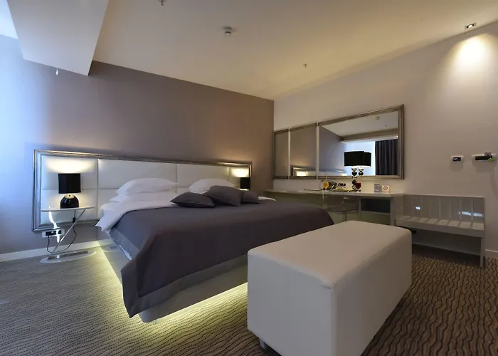 Podgorica Hotel con Jacuzzi