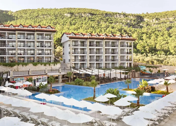 Akbük Hotels mit Whirlpool