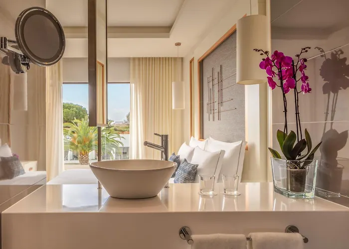 Carvoeiro (Lagoa) Hoteller med Jacuzzi