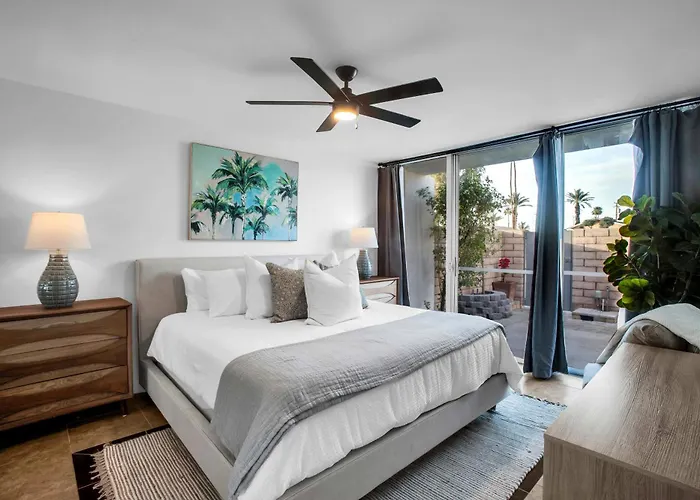 Hotels met Jacuzzi in Palm Desert