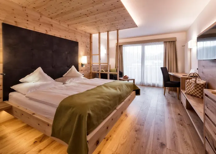 Natz-Schabs Hotel con Jacuzzi