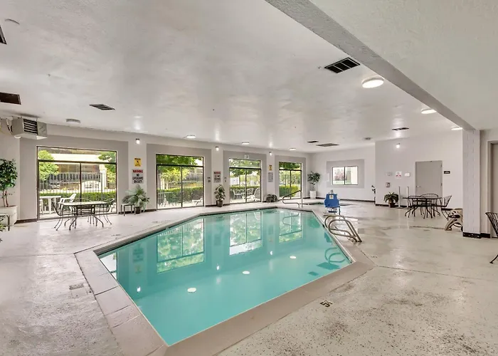 Murray Spa Hotels
