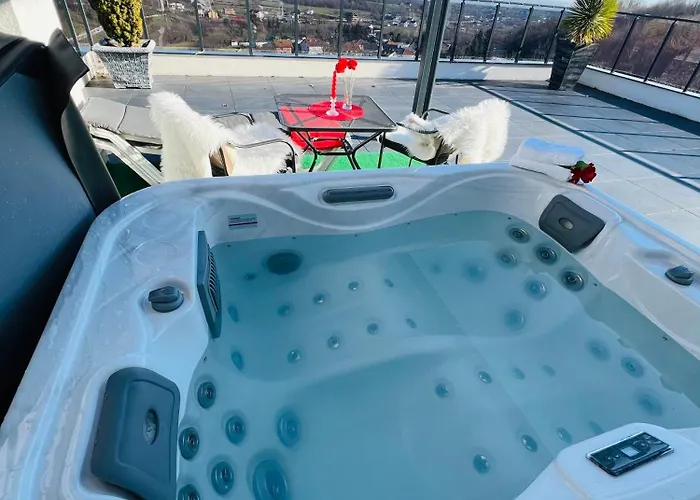 Peja Hotell med Jacuzzi