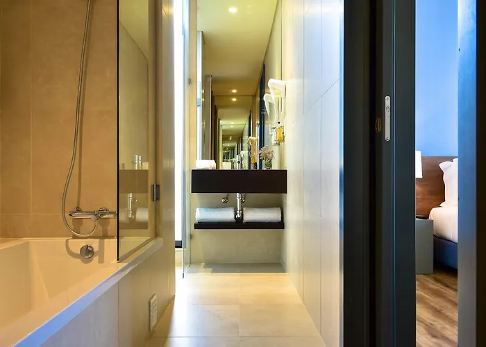 Hotels met Jacuzzi in Monte Gordo