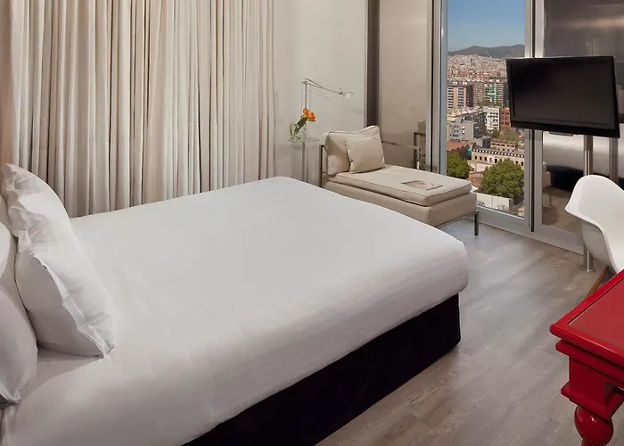 Barcelona Hotell med Jacuzzi