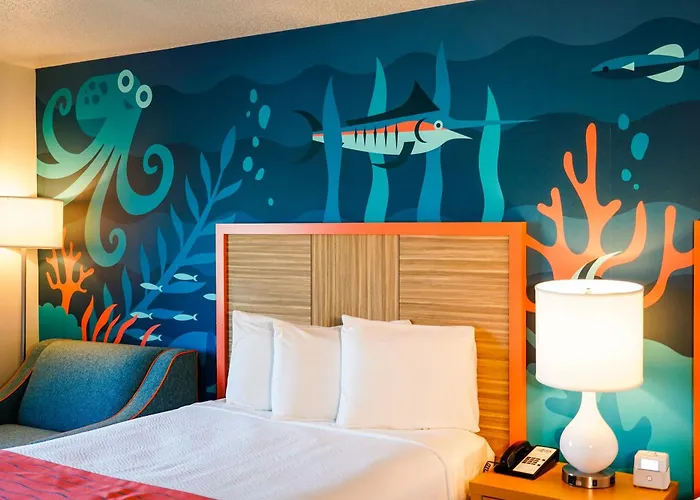 Sandusky Hotels With Jacuzzi in Room
