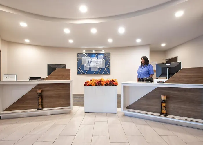 Zanesville Hotels With Jacuzzi in Room