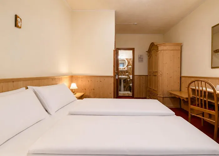 Rocca Pietore Hoteles con Jacuzzi