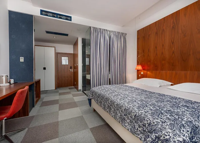 Biograd Na Moru Hotel con Jacuzzi