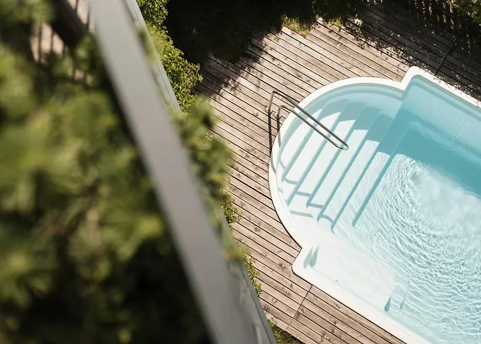 Tires Hotel con Jacuzzi