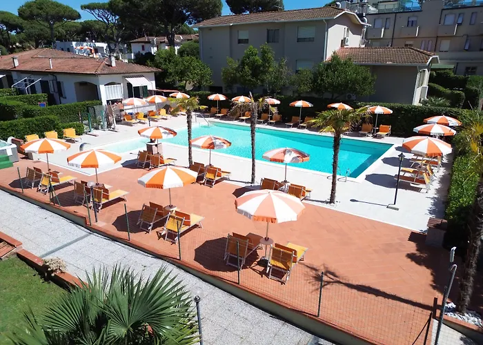Marina Di Bibbona Hotel con Jacuzzi