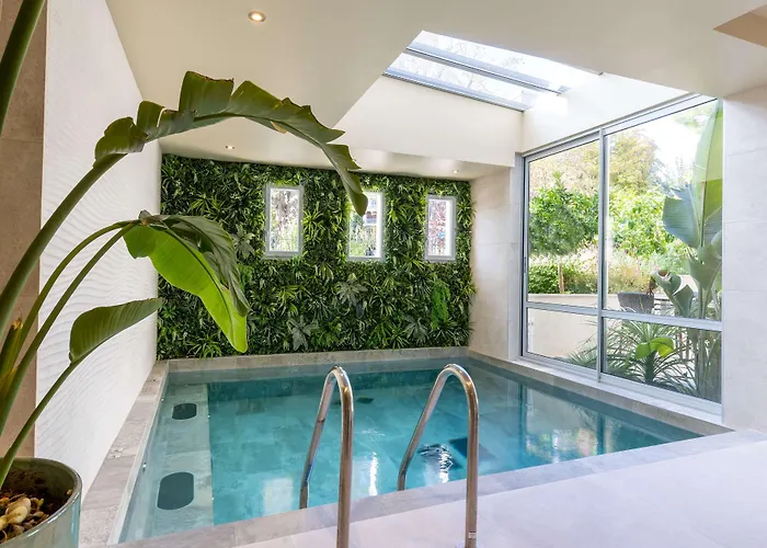 Cassis Hotel con Jacuzzi