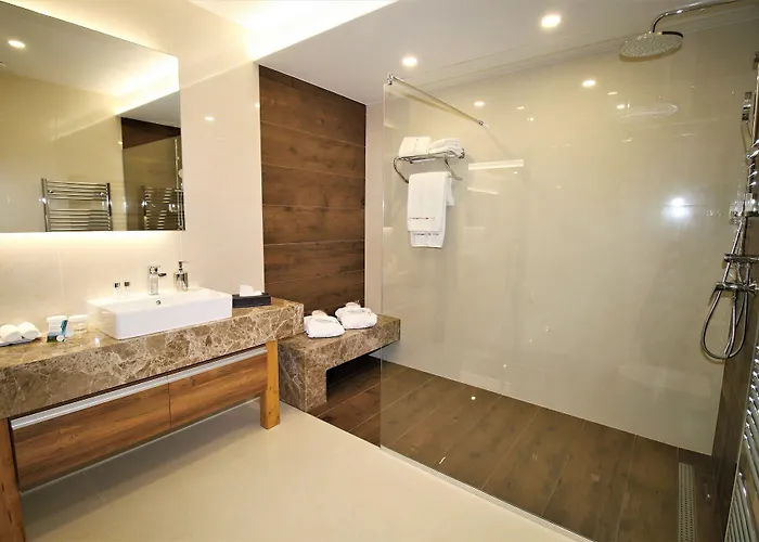 Trenčín Hotels mit Whirlpool